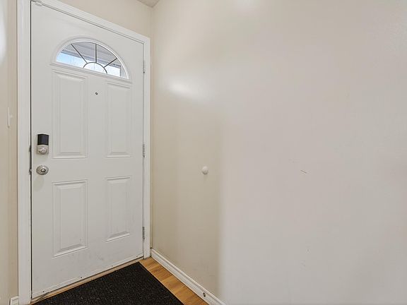 5th image of 2006 Mill Woods Rd E