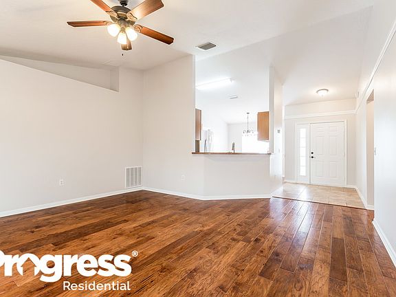 3rd image of 33908 Fairhaven Ct