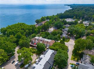 23 Chisholm St, Oakville, ON L6K3W2