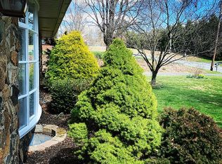 2350 Morgan Hill Rd, Easton, PA 18042