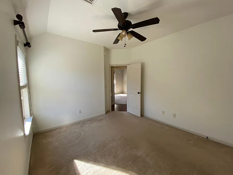 9761 Silver Bell Ct — Photo 37