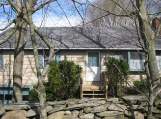 2317 E Main Rd, Portsmouth, RI 02871