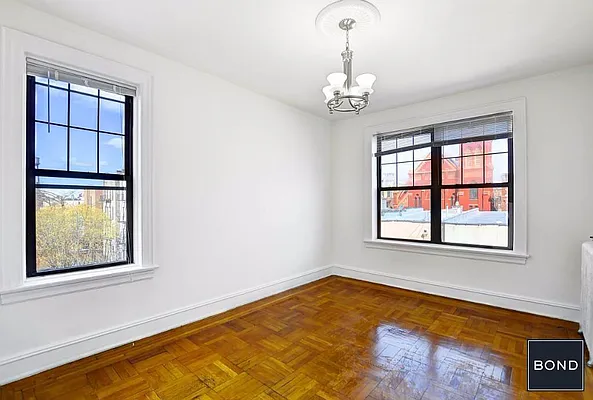 Rented by Bond New York | media 26