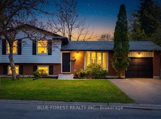 35 Rollscourt Gdns, London, ON N6G 1L9