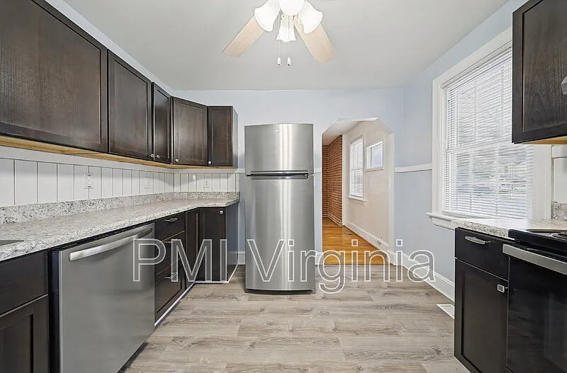 2 bed, 1.0 bath, $1,400 — Photo 4