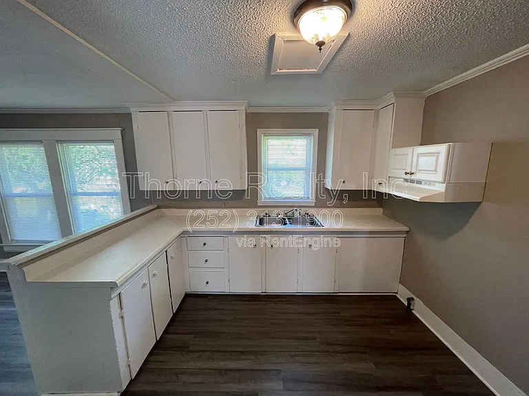 1409 Dogwood Ave — Photo 7