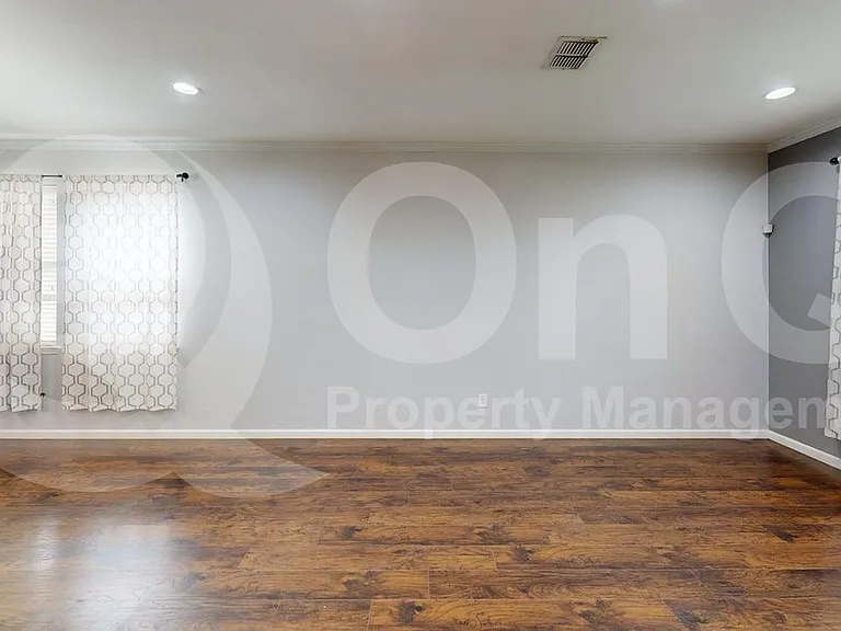 6513 Cartier Ct — Photo 8