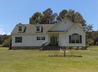 1061 Walter Rd, Bonneau, SC 29431