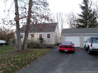 8 Pennsylvania Ave, Oakdale, CT 06370