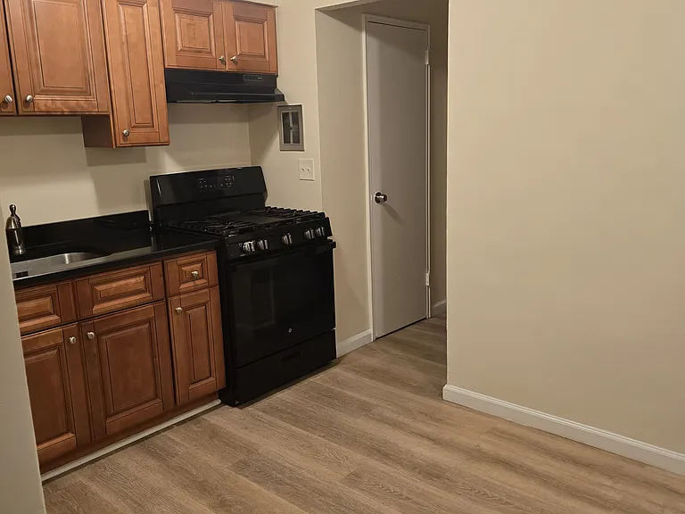 2000 Griffith St #11 — Photo 15