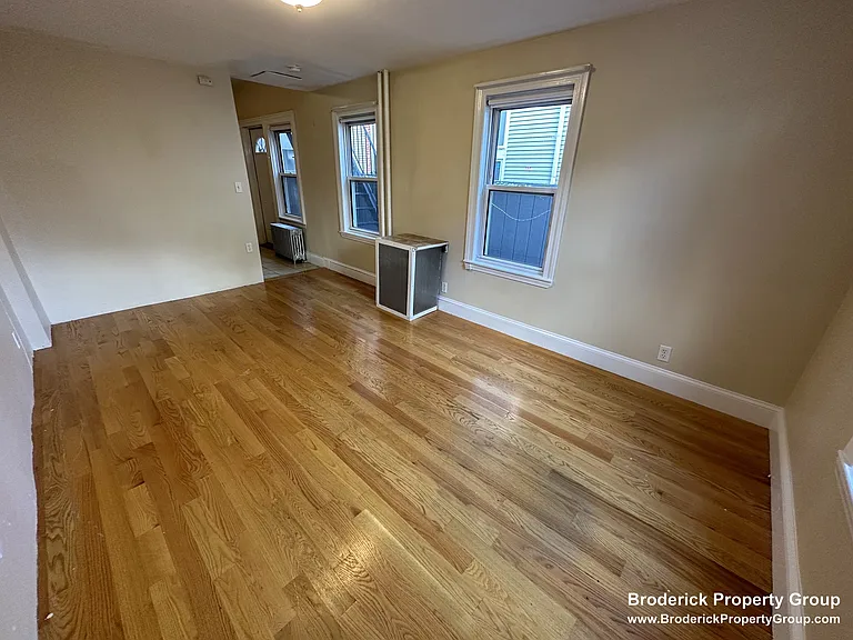 381 Dorchester St #1B — Photo 7