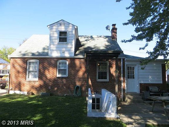 2nd image of 1109 Agnew Dr