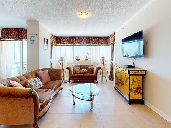 4th image of 2060 Beach Blvd Unit 1503
