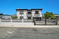 PropertyGraphy.com  (2)