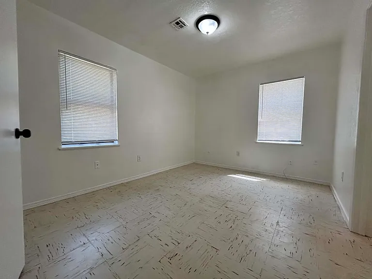 224 Bainbridge Ave — Photo 14