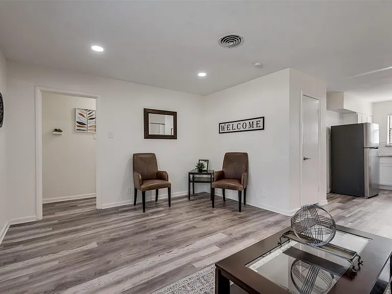 2000 Melissa St — Photo 1