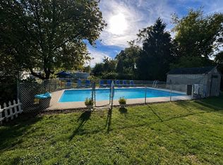 15 Hiram St, Acushnet, MA 02743
