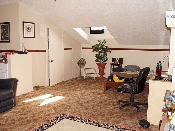 3rd image of 408 S Ash Ave