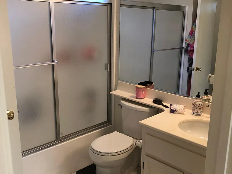 2548 Avenida Del Vis #201 — Photo 8