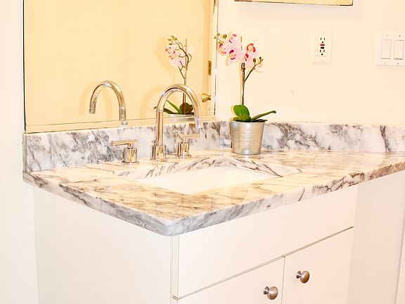 5th image of 2223 Florinda St
