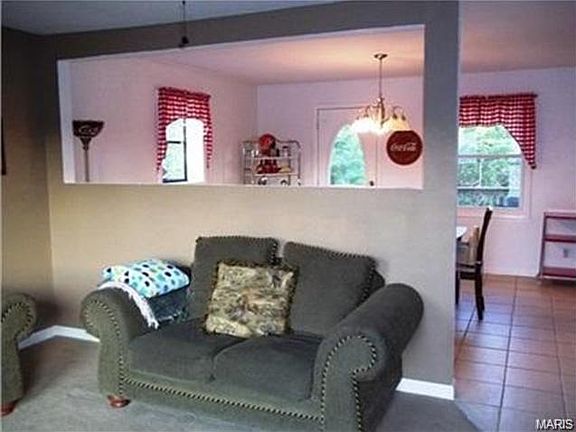 5th image of 18 Pearl Dr