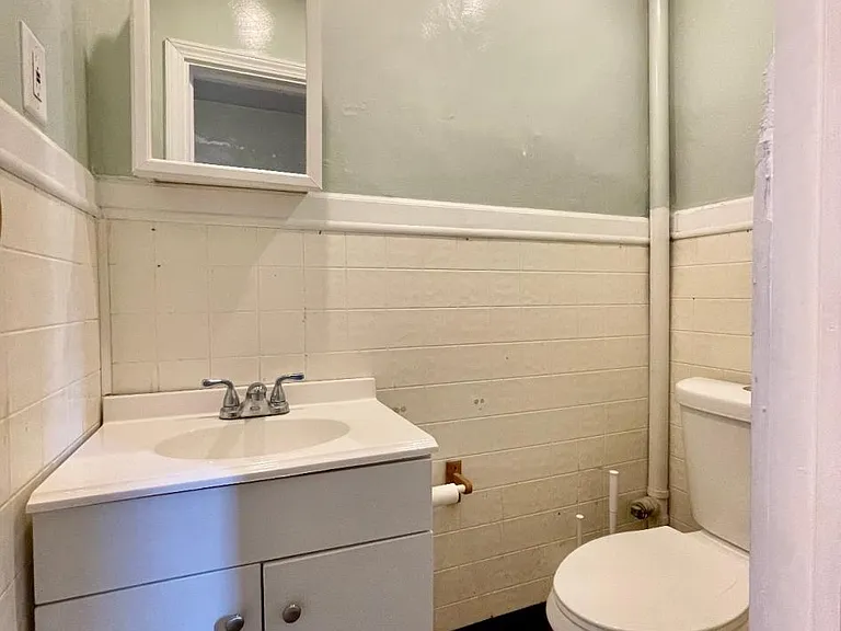 3327 Ward St — Photo 6