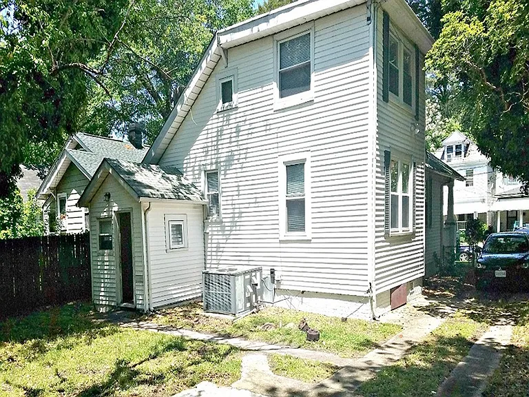 843 W 41st St — Photo 13