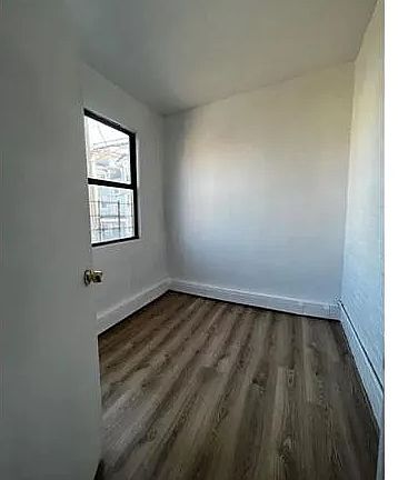 5th image of 11 Lawrence St #1AL