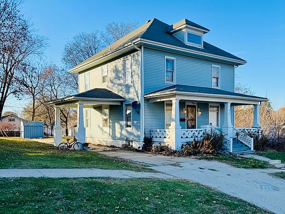 3rd image of 614 N Maple St