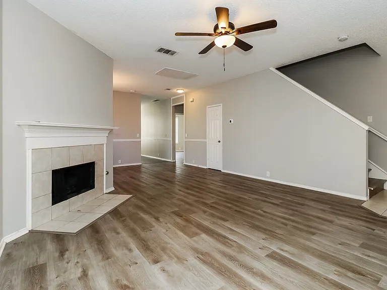 8425 Vicksburg Ln — Photo 6