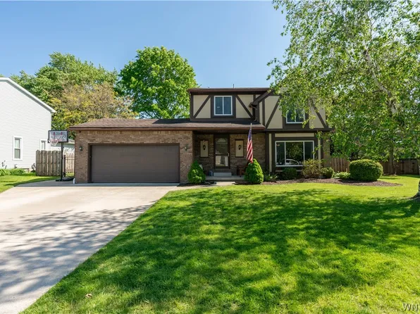 7 Colonial Manor Ct, Buffalo, NY 14224