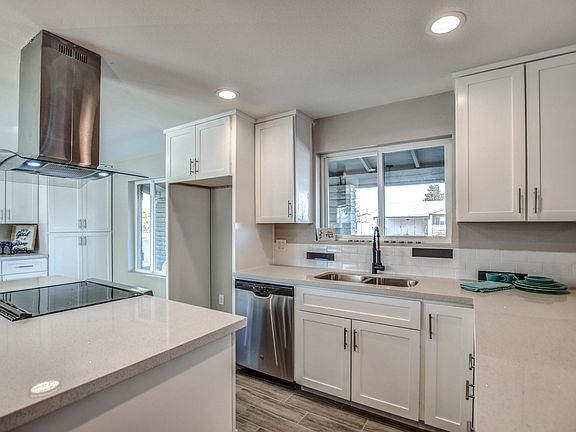 2nd image of 7107 W Cochise Dr