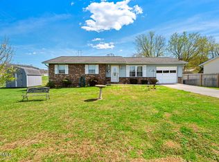221 Marcia Dr, Clinton, TN 37716