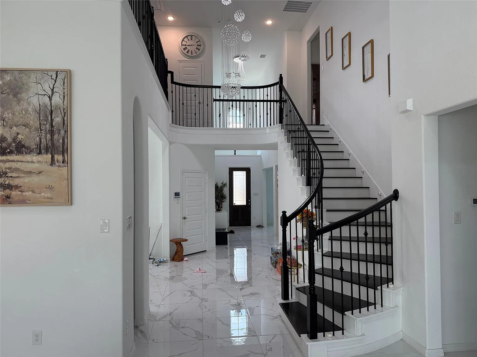 4 bed, 3.5 bath, 3308 sqft, $5,500 — Photo 2