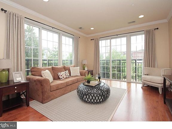 2nd image of 600 Commodore Ct Unit 2626