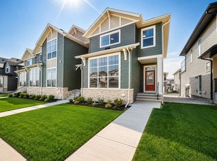 1075 N Bayview Cres SW, Airdrie, AB T4B5N6