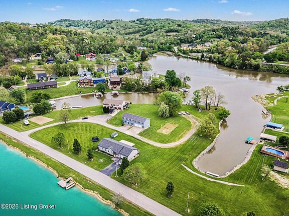 4th image of 95 Waterside Dr