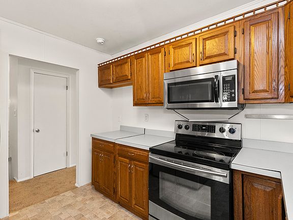 4th image of 45769 Guenther Dr