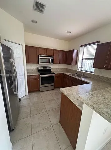 17460 SW 153rd Ave #17460 — Photo 12