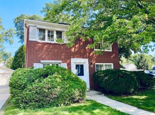 4500 N Woodruff Ave, Milwaukee, WI 53211