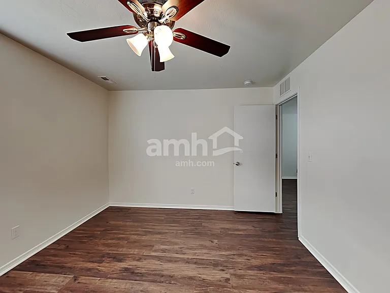 4716 Keepsake Ave — Photo 8