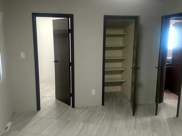 718 Park St #D — Photo 14