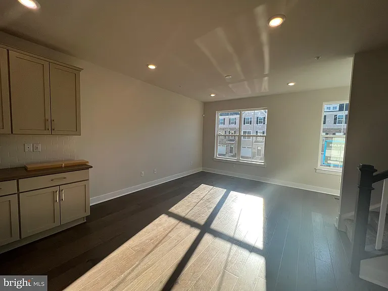 805 Pecan Rd — Photo 6