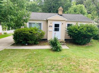 11613 W Pleasant Valley Rd, Parma, OH 44130