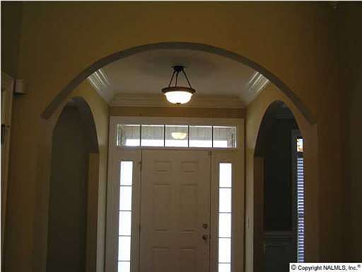 5th image of 7504 Parktrace Ln SE