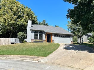4052 N Abington Ct, Fayetteville, AR 72703