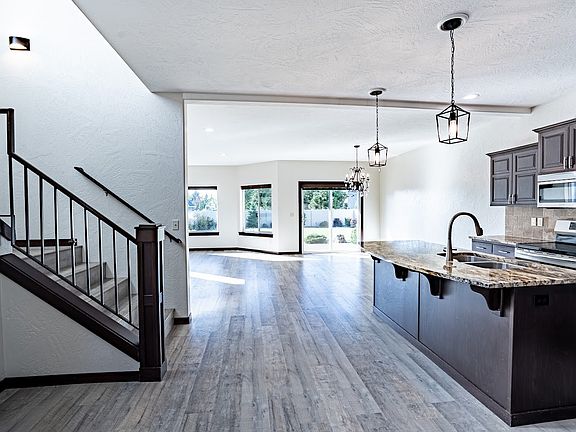 5th image of 6649 N Madellaine Dr