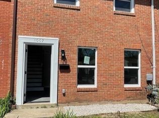 1007 Pine St, Saint Charles, MO 63301
