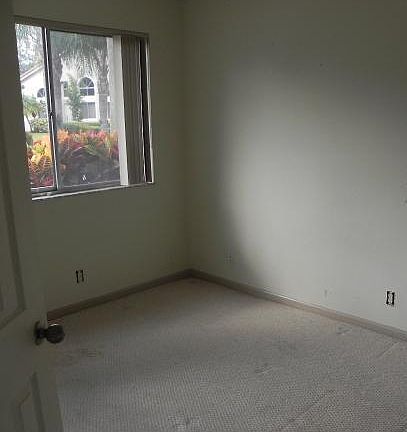 5th image of 7412 Pinewalk Dr S