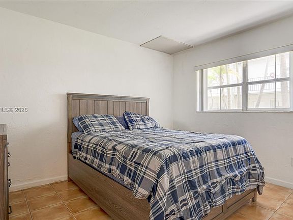 3rd image of 8600 SW 67th Ave #905